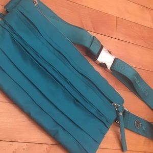 Lululemon Turquoise Fanny Pack limited edition!